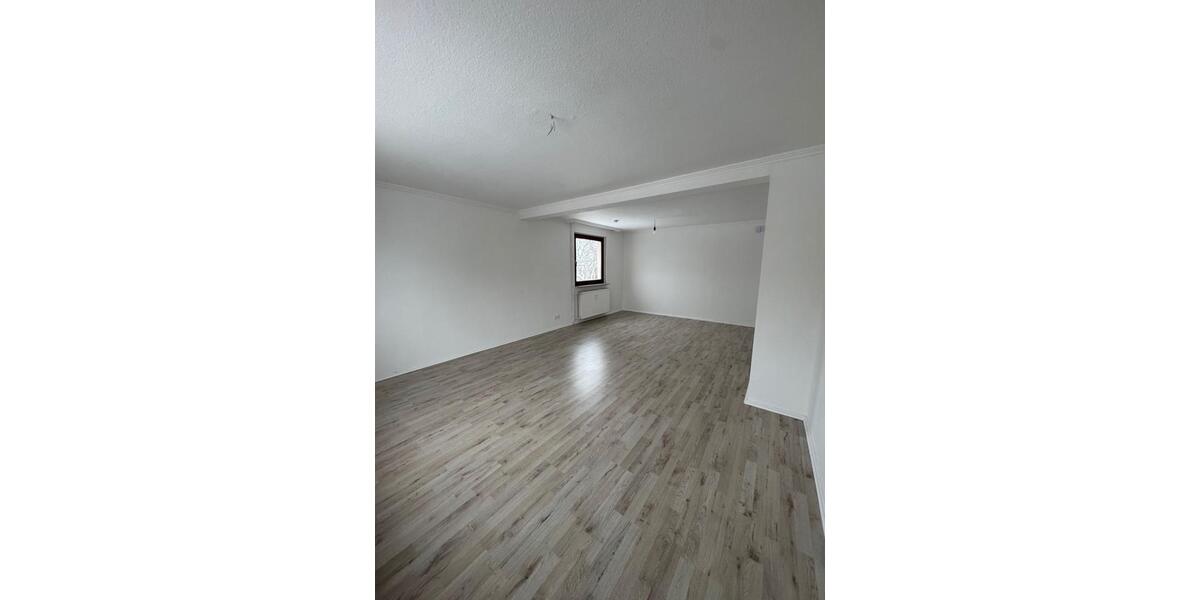 Dachgeschoßwohnung Uelzen - 3 Zimmer, 95 m&sup2;, 855&euro; | Angebot:26087308