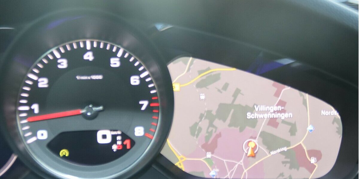 Porsche Cayenne S/SPORT-CHRONO-PAKET/ACC/KAMERA/1.HAND 89.000 km 55.900 &euro; Villingen-Schwenningen 78054