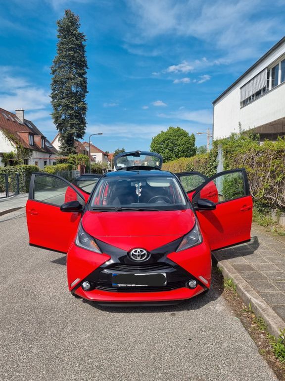 Aygo (X)