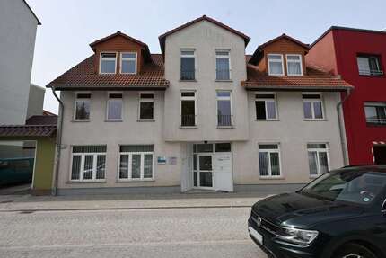 Haus Schönebeck (Elbe) - 17 Zimmer, 389 m&sup2;, 359.000&euro; | Angebot:27030496