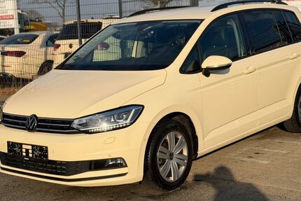 VW Touran 179.000 km 17.500 &euro; Stapelfeld bei Hamburg 22145