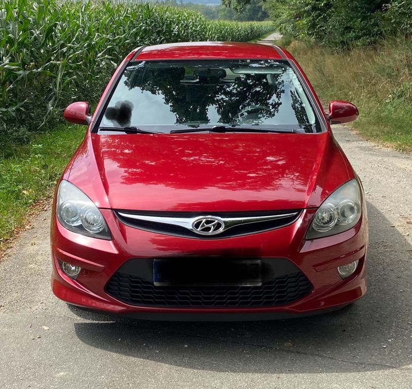 i30