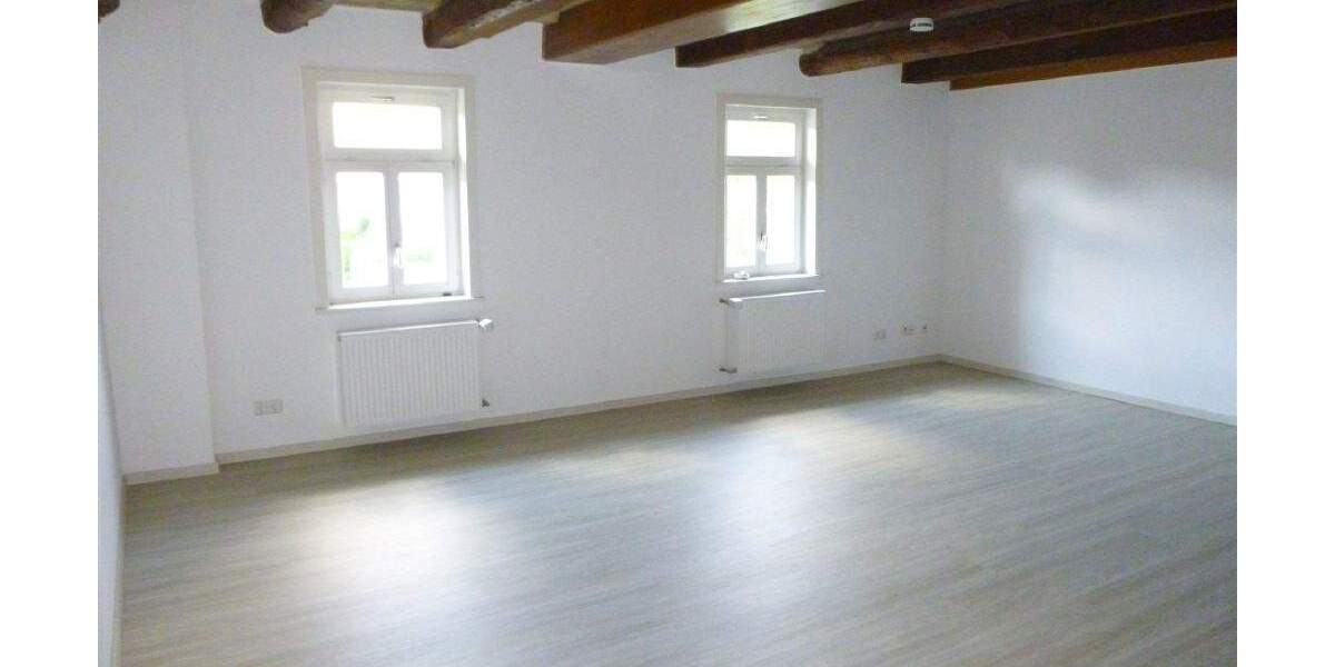 Zimmer Weikersheim - 3 Zimmer, 110 m&sup2;, 660&euro; | Angebot:25728530