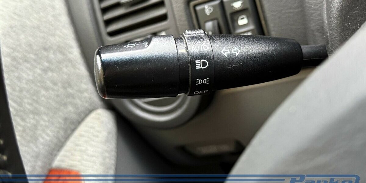 Kia Carnival 2.9 CRDi EX Aut.*6Sitz*Export*Pano*SHZ* 208.364 km 4.490 &euro; Berlin 13187