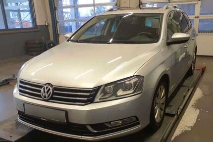 VW Passat 215.700 km 8.490 &euro; München 81829