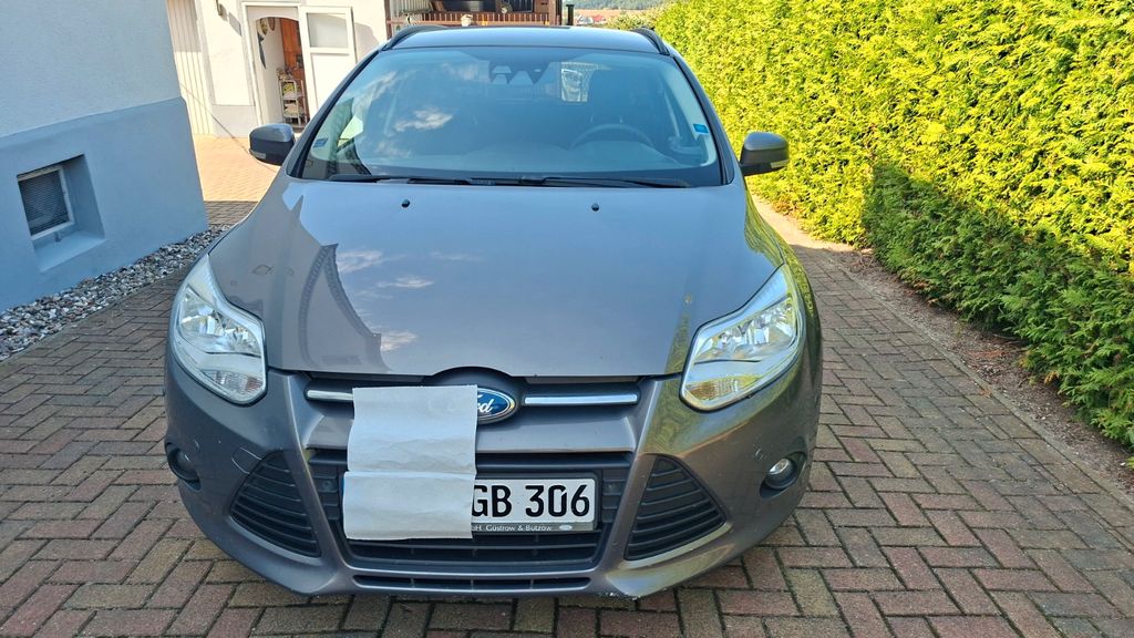 Ford Focus 240.500 km 2.600 &euro; Groß Roge 17166