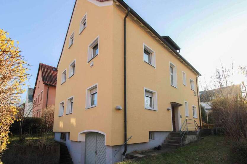 Haus zum Kaufen in Stuttgart 889.000 € 251.24 m²