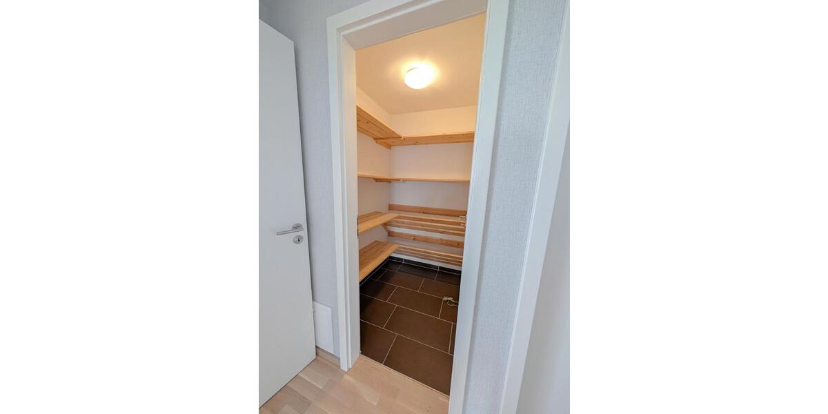 Erdgeschoßwohnung Backnang - 3.5 Zimmer, 93 m&sup2;, 1.350&euro; | Angebot:26291529