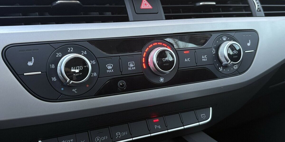 Audi A4 40 TDI quattro advanced ACC/DAB/NAVI/AHK/LED 71.953 km 25.900 &euro; Villingen-Schwenningen 78054