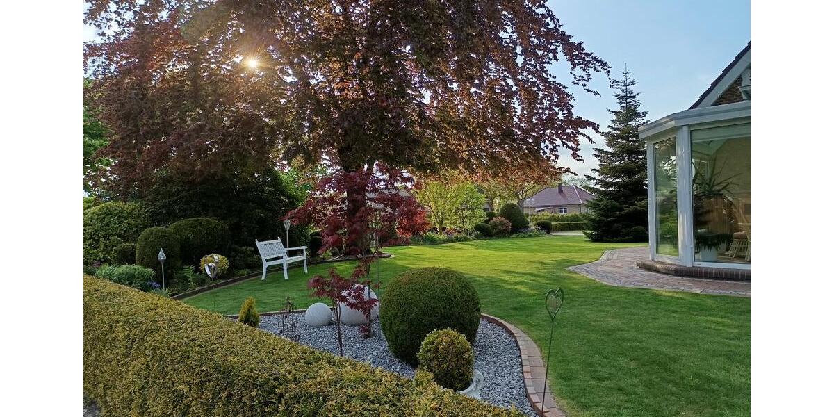 Einfamilienhaus Friedeburg - 8 Zimmer, 220 m&sup2;, 430.000&euro; | Angebot:26781570
