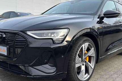 Audi e-tron 28.235 km 35.950 &euro; Hamburg 22047