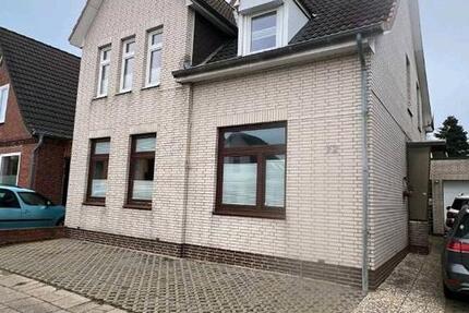 Großes Einfamilienhaus in 25746 Heide 6 zimmer