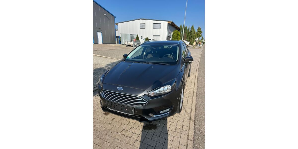 Ford Focus 81.000 km 8.400 &euro; Hassloch 67454