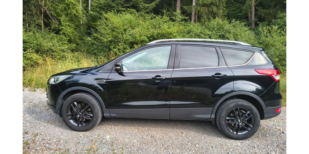 Ford Kuga 120.000 km 10.990 &euro; Vöhringen 72189