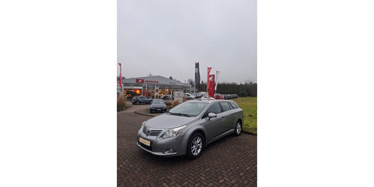 Toyota Avensis 214.404 km 6.750 &euro; Ratingen 40882