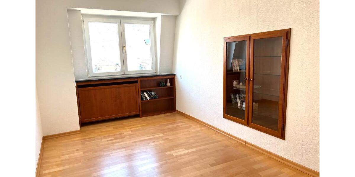 Dachgeschoßwohnung Mayen - 3 Zimmer, 70 m&sup2;, 780&euro; | Angebot:26033599