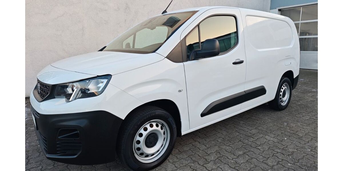 Peugeot Partner 142.300 km 10.990 &euro; Ötigheim 76470