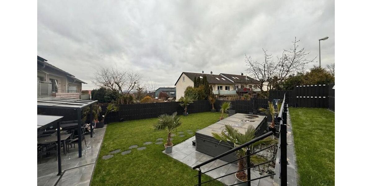 Reihenhaus Baunatal - 7 Zimmer, 225 m&sup2;, 699.000&euro; | Angebot:26857810