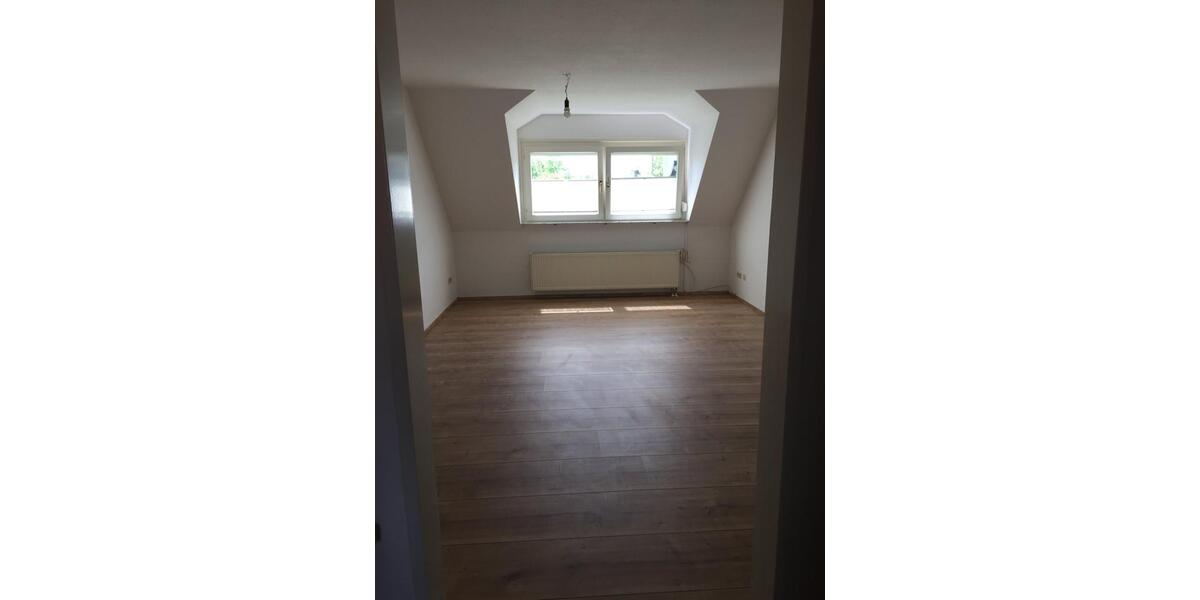 Etagenwohnung Bad Krozingen - 3 Zimmer, 80 m&sup2;, 1.090&euro; | Angebot:25569337