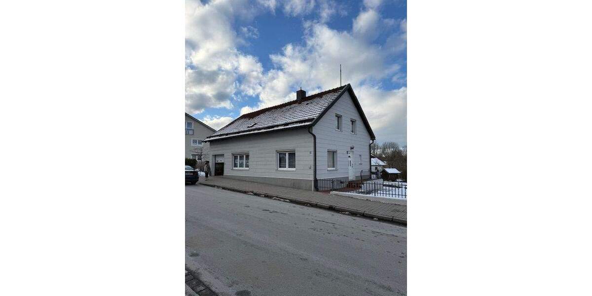 Freistehendes Einfamilienhaus mit Garten, Garage & Wohlfühlambiente 4 zimmer