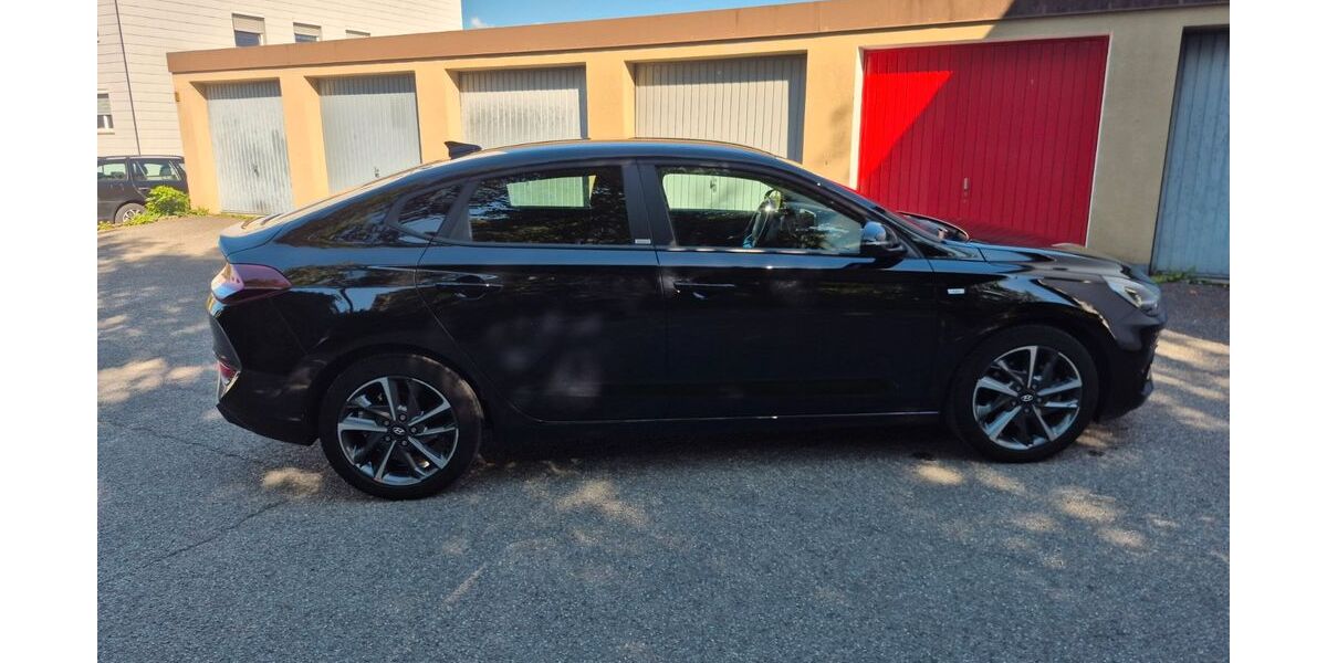 Hyundai i30 45.900 km 18.000 &euro; Burghausen 84489