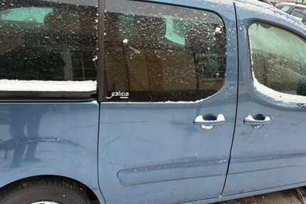 Peugeot Partner 94.000 km 9.400 &euro; Berlin 12309