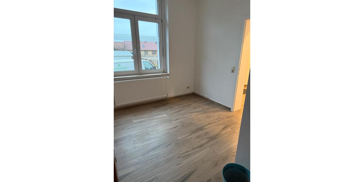 Wohnung auf ruhigem Grundstück zu vermieten 5 zimmer