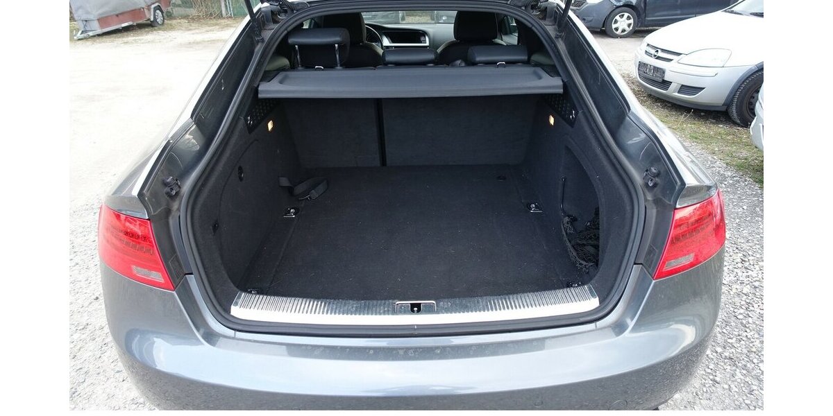 Audi A5 3.0 TDI quattro Bi-Xenon Standh. PDC Kamera S-L 146.000 km 17.950 &euro; Neumarkt/OPf 92318