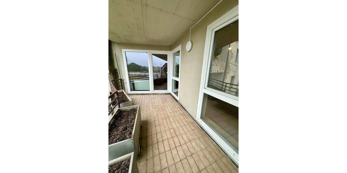 Etagenwohnung Düsseldorf Bilk - 4 Zimmer, 145 m&sup2;, 2.400&euro; | Angebot:26861741