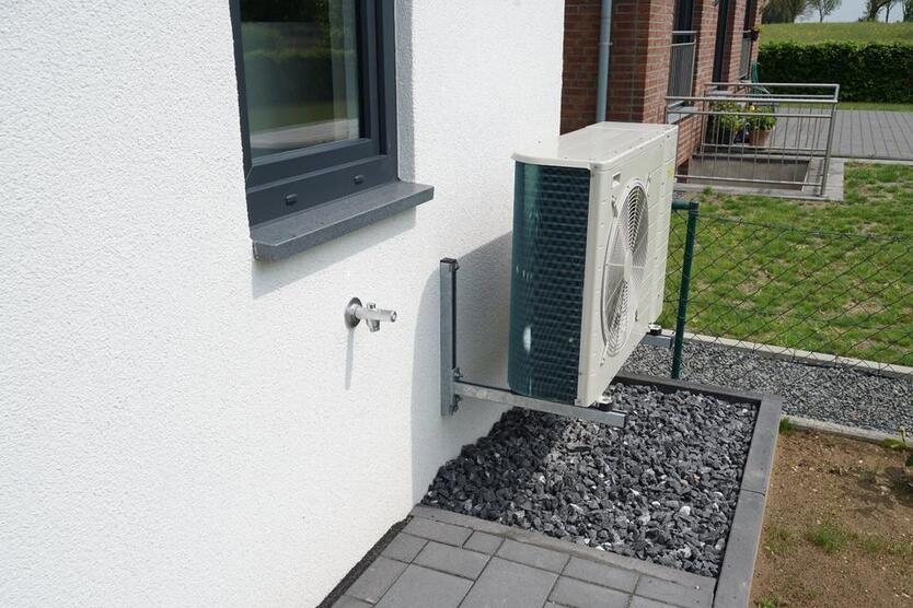 Luxuriöse Doppelhaushälfte mit viel Wohnraum und Garten