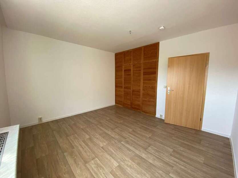 Wohnung zum Mieten in Suhl 436,06 € 54.33 m²