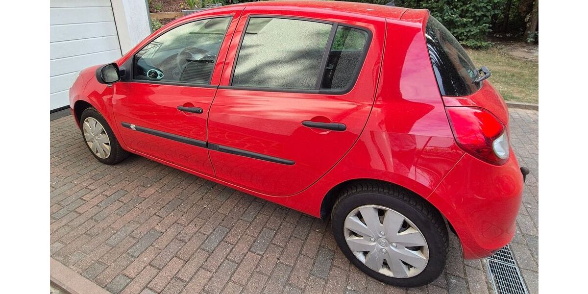 Renault Clio 189.000 km 1.700 &euro; Cham 93413