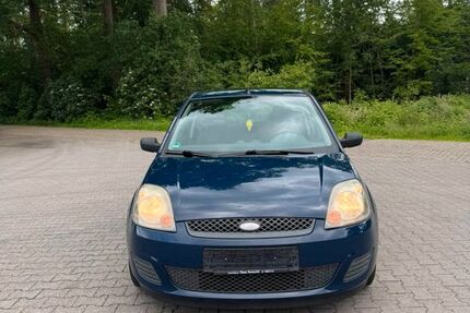 Ford Fiesta 190.000 km 850 &euro; Westoverledingen 26810