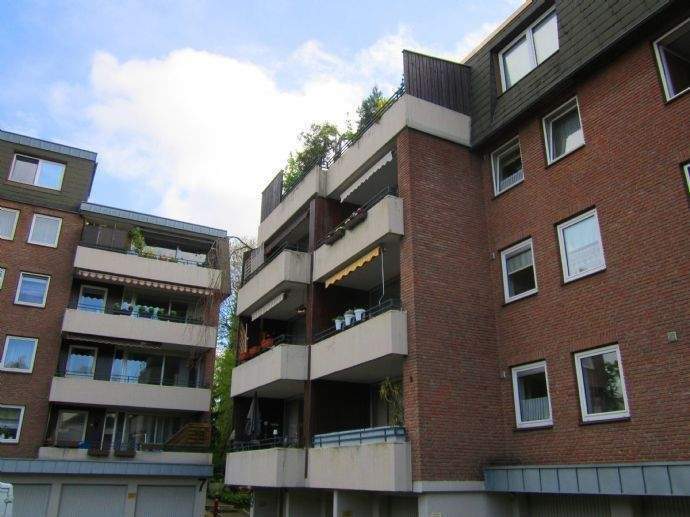 Ruhige Lage direkt in der Innenstadt: renovierte 3-Zimmerwohnung mit Balkon u. Garage 3 zimmer