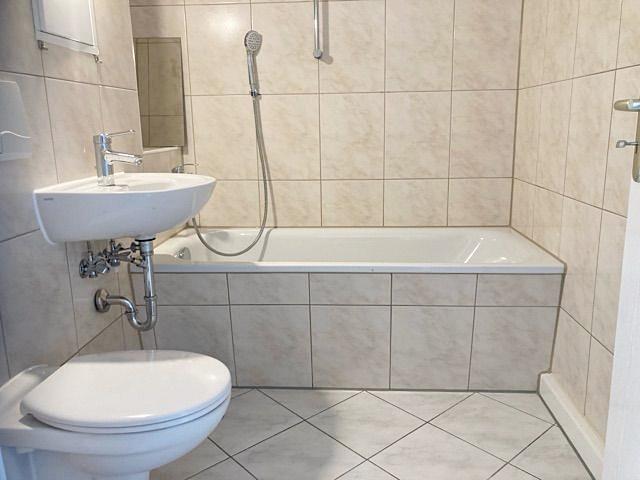 Etagenwohnung Hermsdorf - 4 Zimmer, 73 m&sup2;, 440&euro; | Angebot:26132579