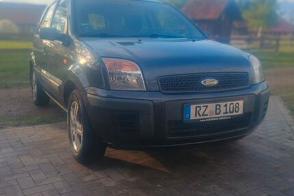 Ford Fusion 199.000 km 2.300 &euro; Neuhaus (OT Neuhaus) 19273