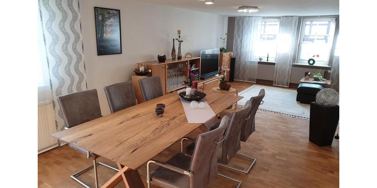 Etagenwohnung Eschershausen - 5 Zimmer, 156 m&sup2;, 230.000&euro; | Angebot:26563329