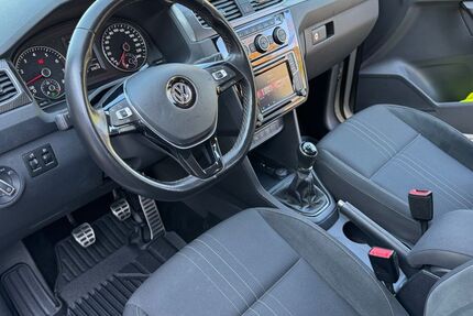 VW Caddy 55.000 km 14.985 &euro; Löhne 32584