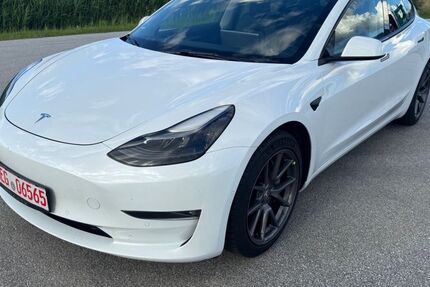 Tesla Model 3 157.000 km 24.900 &euro; Außernzell 94532
