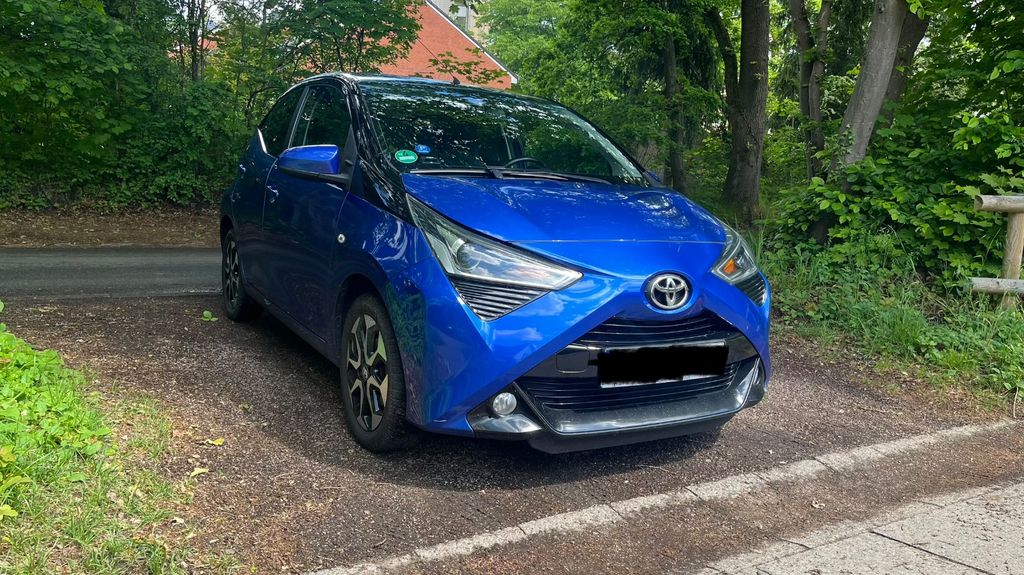 Toyota Aygo (X) 105.500 km 8.000 &euro; Hamburg 22419
