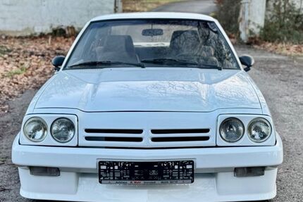 Opel Manta 42.125 km 8.999 &euro; Grünstadt 67269