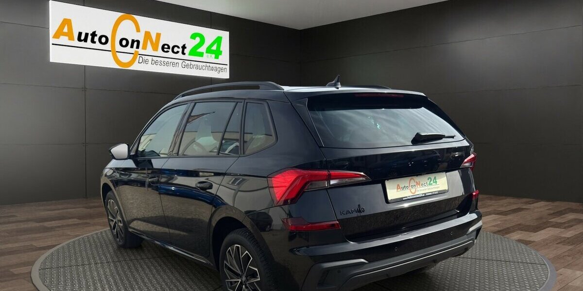 Skoda Kamiq 1.0 TSi Selection Black *Sitzhzg/Kamera/LED/ 11.195 km 21.490 &euro; Bamberg 96052