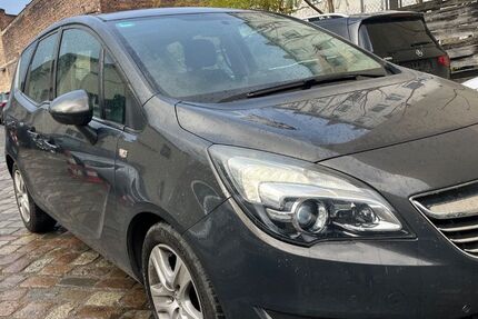 Opel Meriva 141.000 km 6.499 &euro; Berlin 13359