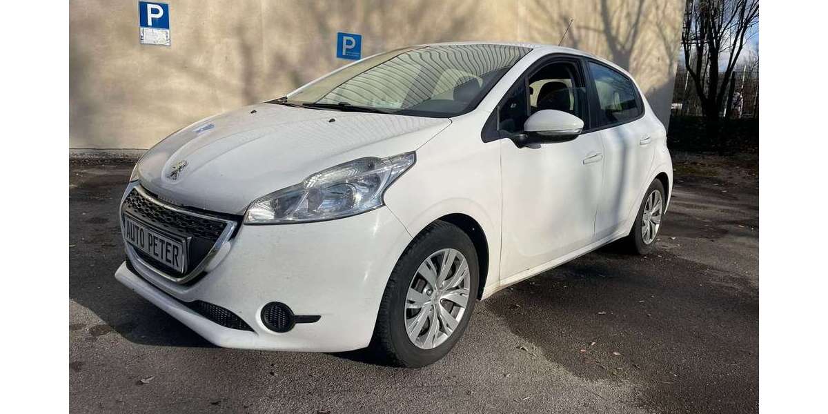 Peugeot 208 182.000 km 2.500 &euro; Riemerling 85521