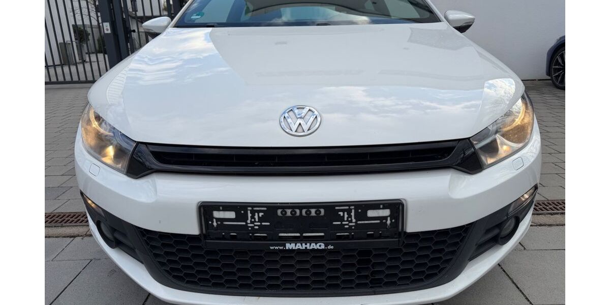 VW Scirocco 105.943 km 7.499 &euro; München 81825