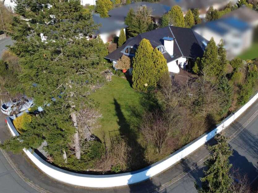 Haus zum Kaufen in Zirndorf 1.100.000 € 285 m²