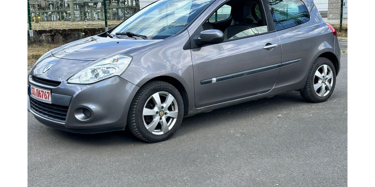 Renault Clio 133.455 km 2.350 &euro; Siegen 57080