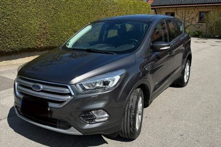 Ford Kuga 163.000 km 13.400 &euro; Tittmoning 84529