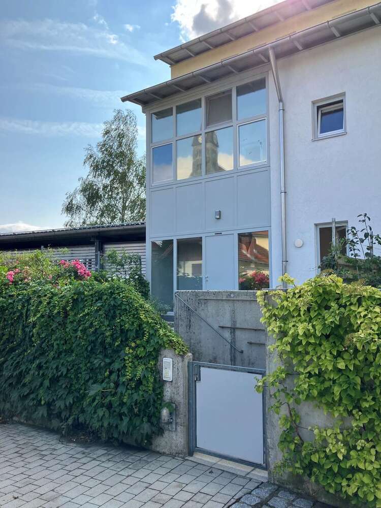 Haus zum Kaufen in Laufen 650.000 € 127 m²