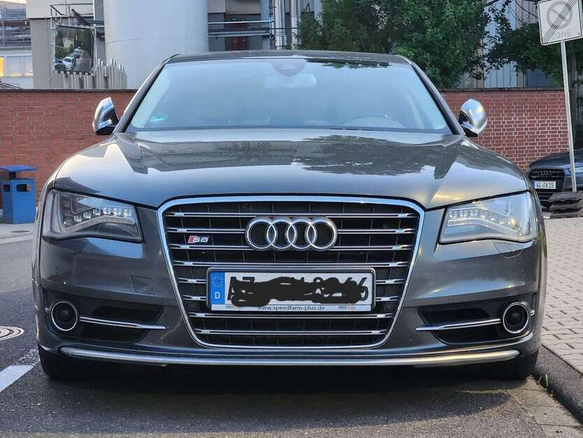 S8